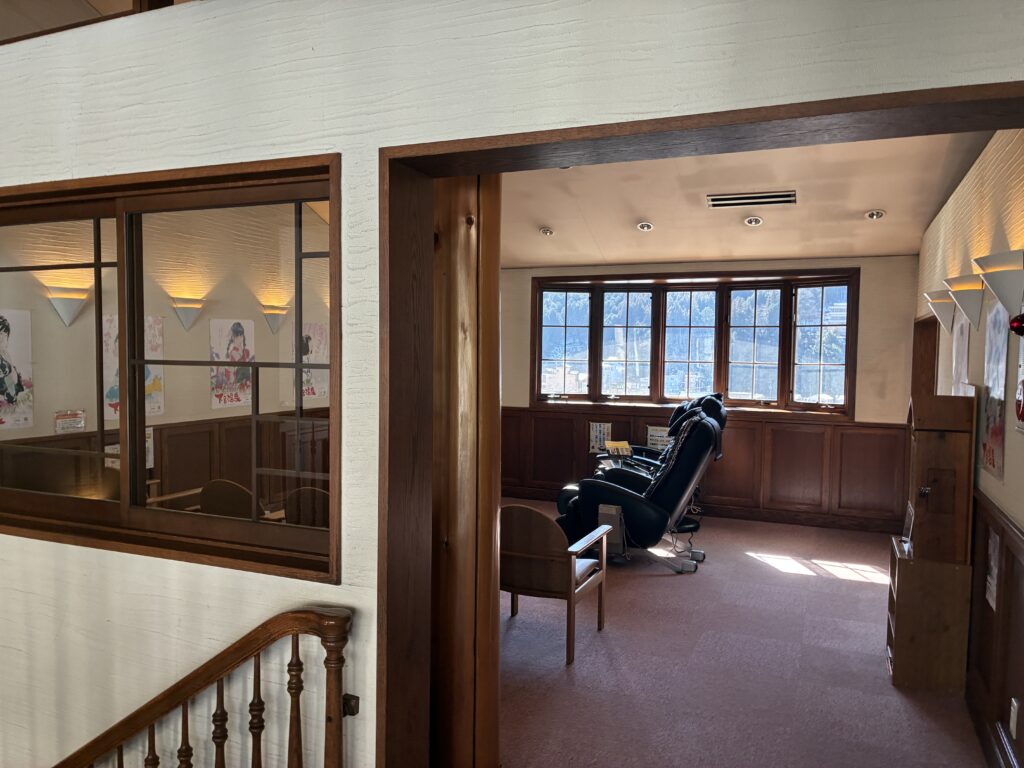 白鷺乃湯廊下の情緒ある廊下写真